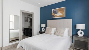 2 habitaciones, escritorio, tabla de planchar con plancha y wifi 
