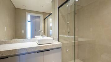 Apartamento básico | Banheiro