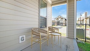 Terrace/patio - Landing | Spectacular 3BD, Gym, Pool (Waller)