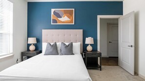 3 bedrooms, desk, iron/ironing board, WiFi - Landing | Beautiful 3BD, Gym, Pool (Waller)