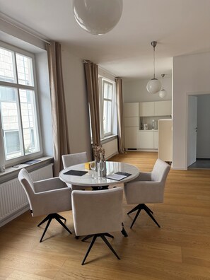 Dining - DesignApart - by Moreno Pisano (Bayreuth)