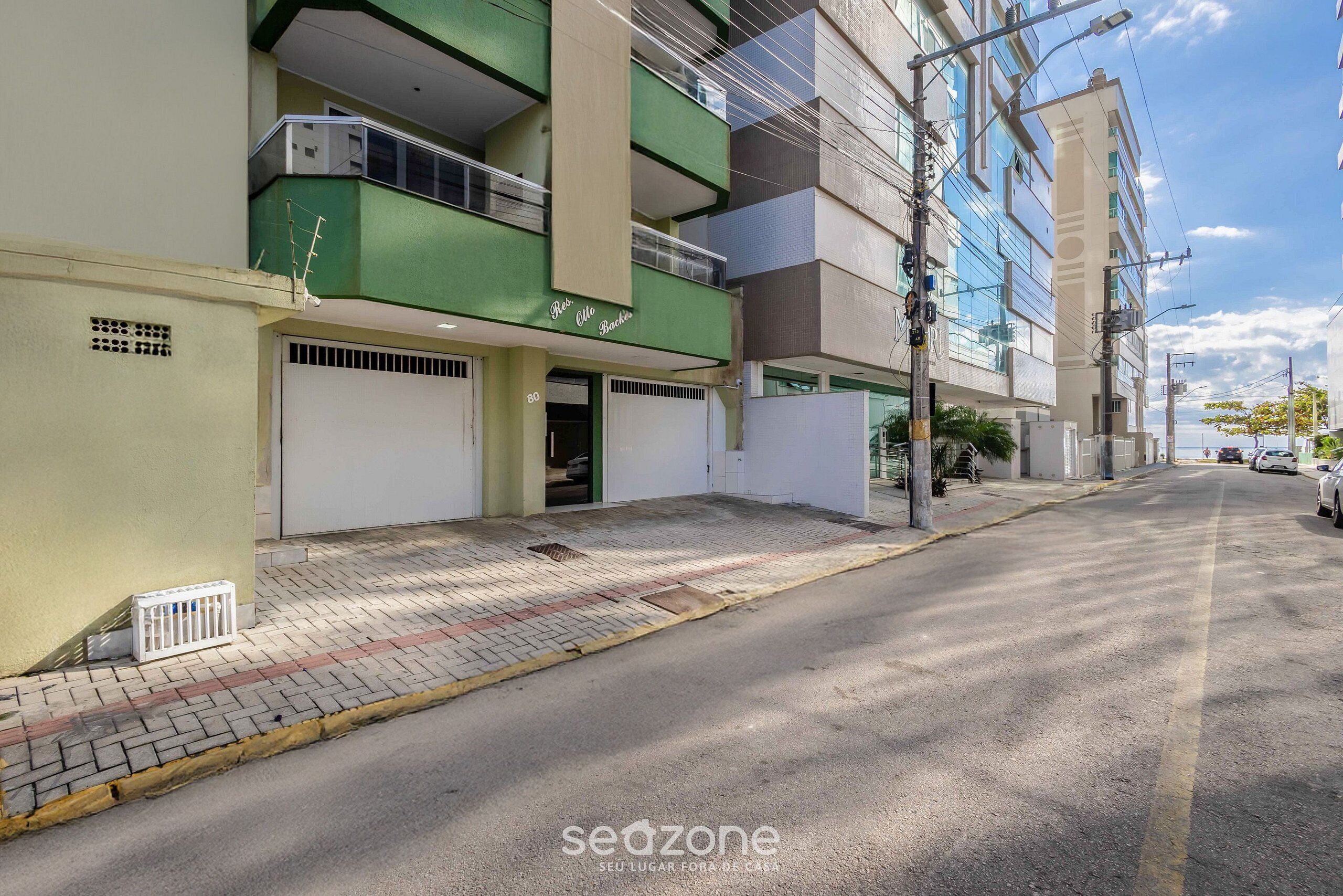 Basic Apartment | Exterior