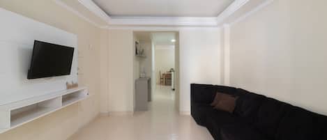 Basic Apartment | Living area