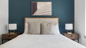 1 bedroom, desk, iron/ironing board, WiFi - Landing | Amazing 1BD, Pool, Courtyard (Austin)