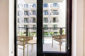 Interior - Landing | Chic 1BD, Gym, Pool (San Diego)