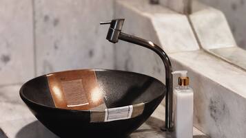 Deluxe Suite, Balcony, Garden View