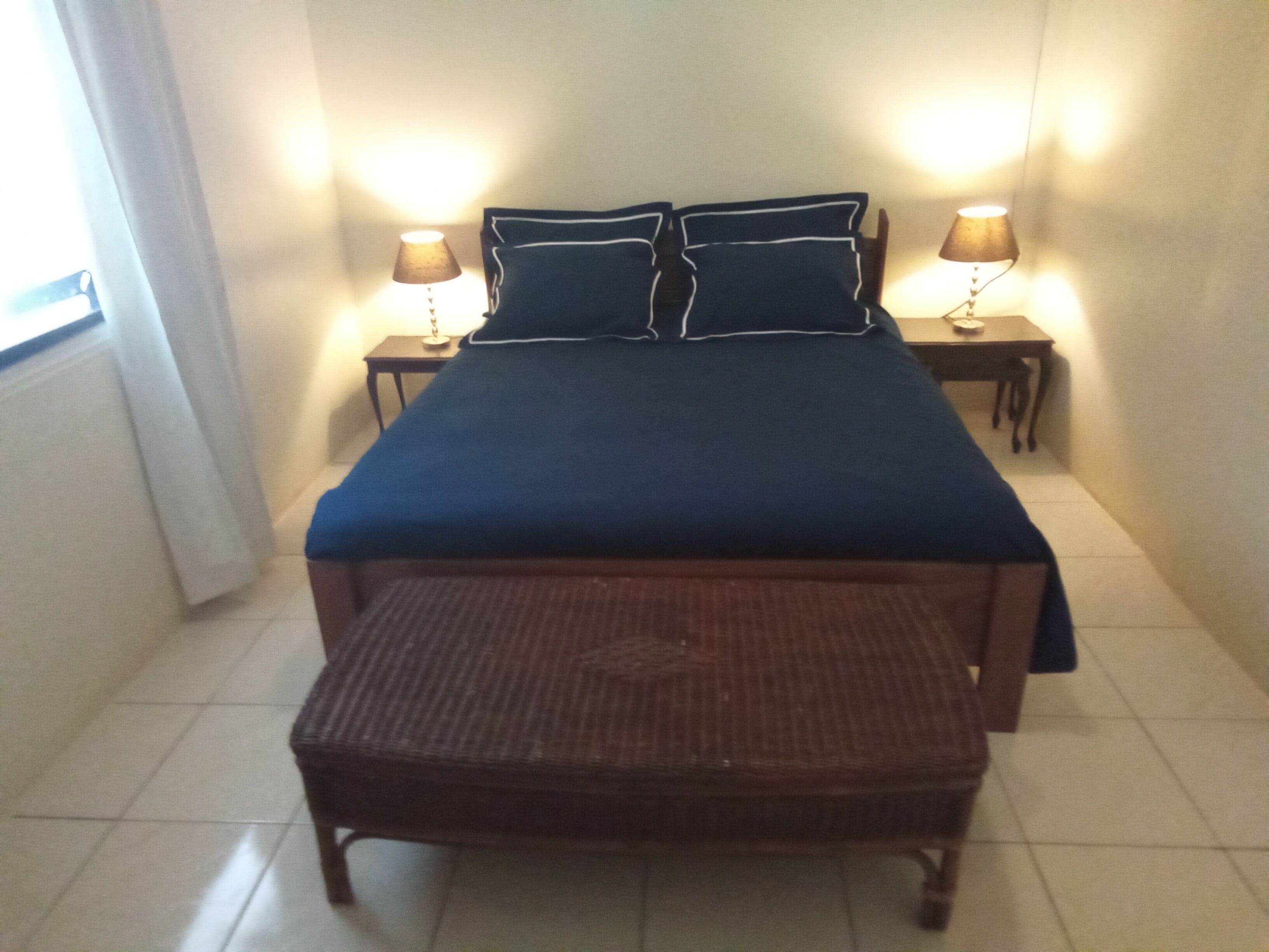 3 bedrooms, iron/ironing board, WiFi (free), bed sheets