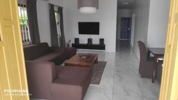 Smart TV, stereo