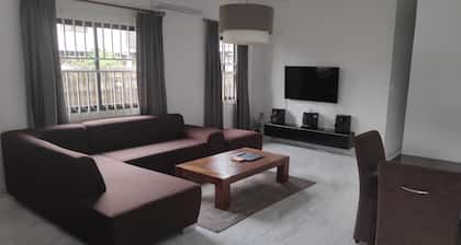 A cozy, detached vacation home in Care and Hope/Hermitage.