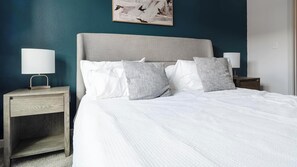 1 chambre, bureau, fer et planche à repasser, Wi-Fi