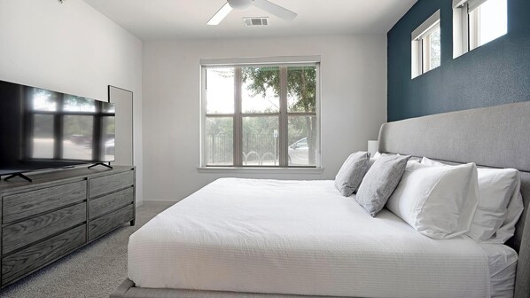 1 bedroom, desk, iron/ironing board, WiFi