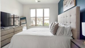 2 bedrooms, desk, iron/ironing board, WiFi