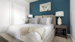 1 soverom, skrivebord, strykejern/-brett og wi-fi