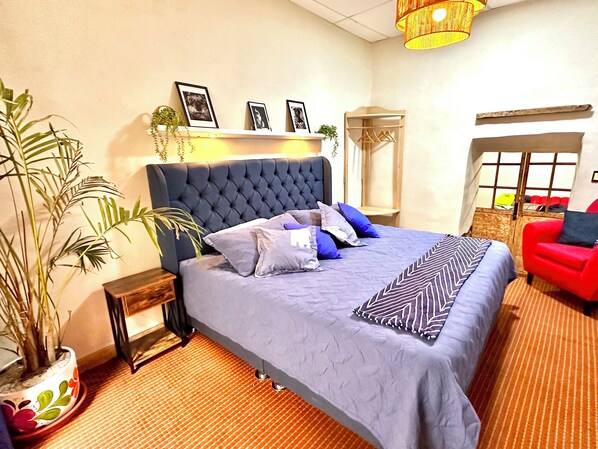 1 habitación, escritorio, wifi gratis y ropa de cama 