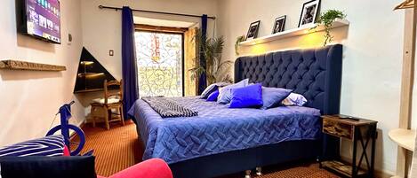 1 habitación, escritorio, wifi gratis y ropa de cama