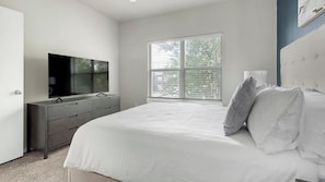 1 bedroom, desk, iron/ironing board, WiFi