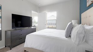 1 bedroom, desk, iron/ironing board, WiFi