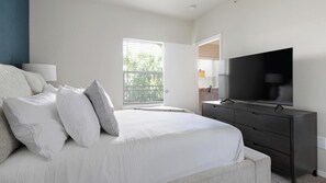 1 bedroom, desk, iron/ironing board, WiFi