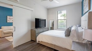 Desk, iron/ironing board, WiFi, bed sheets
