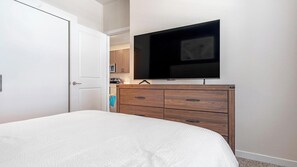 1 chambre, bureau, fer et planche à repasser, Wi-Fi