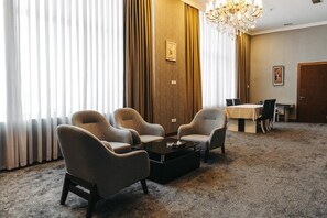 21-cm TV with cable channels, heated floors - Innab Inn (Baku)