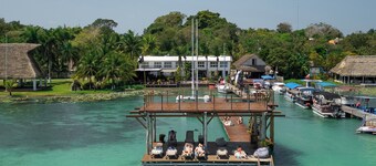 The Yak Lake House Hostal Bacalar