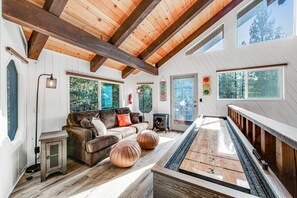 Cabin, Multiple Beds, Pool Access, Mountain View (VC404) | Living area