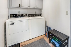 Cabana, várias camas, acesso à piscina, vista para a montanha (VC404) | Lavanderia