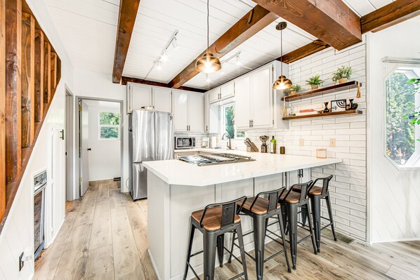 Cabin, Multiple Beds, Pool Access, Mountain View (VC404) | Private kitchen