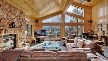 Cabin, Multiple Beds, Pool Access (VC714) | Living area