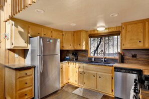 Cabin, nhiều giường, có thể sử dụng hồ bơi, quang cảnh núi (VC653) | Bếp riêng | Dụng cụ pha cà phê/trà 