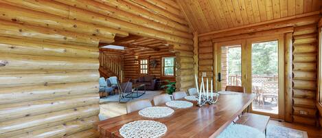 Cabane, plusieurs lits, patio, vue montagne (VC513)