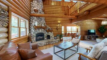 Cabin, Multiple Beds, Patio, Mountain View (VC513) | Living area | Fireplace
