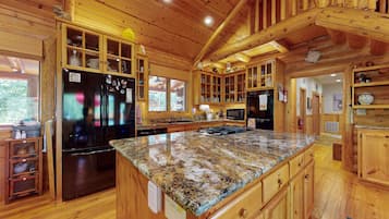 Chalet, Berbilang Katil, Pool Access, Mountain View (VC569) | Dapur peribadi | Pembancuh kopi/teh