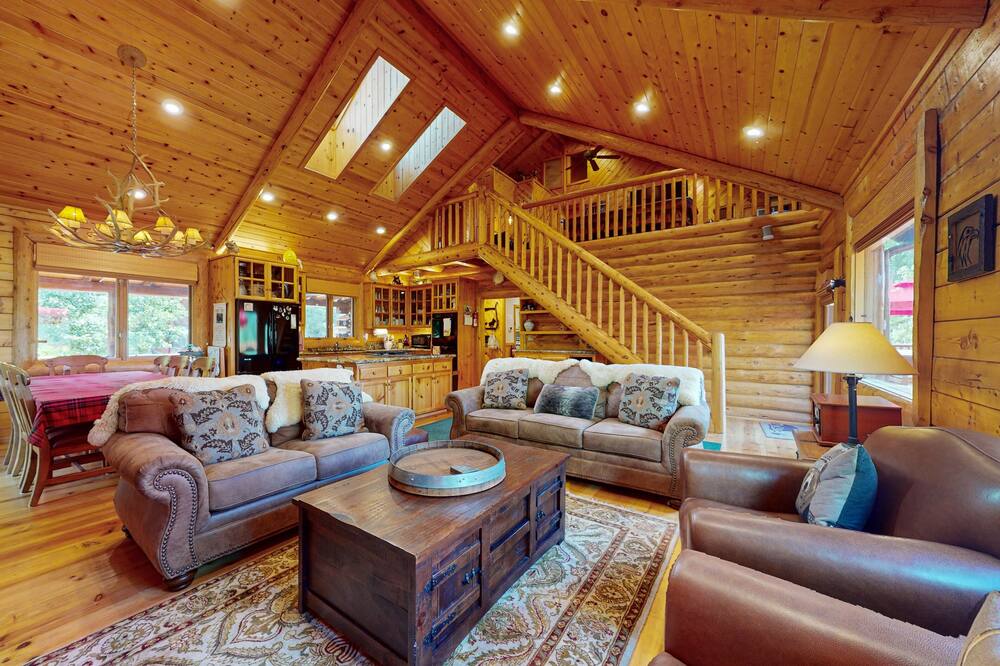 Branchwater Lodge #569 - Forest Falls, CA
