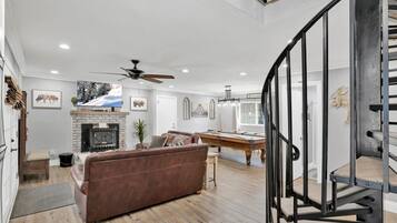 Cabana, várias camas, acesso à piscina, vista para a montanha (VC609) | Parte interna