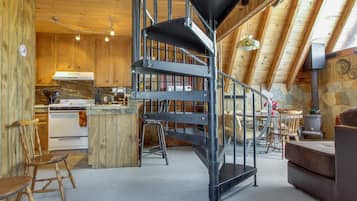 Cabin, Multiple Beds, Pool Access, Mountain View (VC247) | Living area