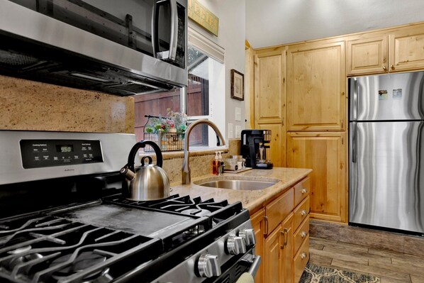 Hytte, flere senger, adgang til basseng, fjellutsikt (VC178) | Eget kjøkken | Kaffetrakter/tekoker