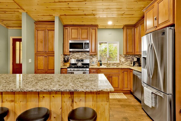 Cabin, Multiple Beds, Pool Access, Mountain View (357) | Private kitchen