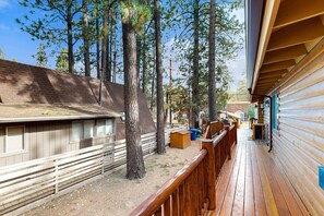 Cabane, plusieurs lits, accès piscine, vue montagne (630) | Vue de la chambre