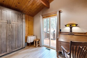 Interior - Craftsman Hideaway #630 (Big Bear Lake)