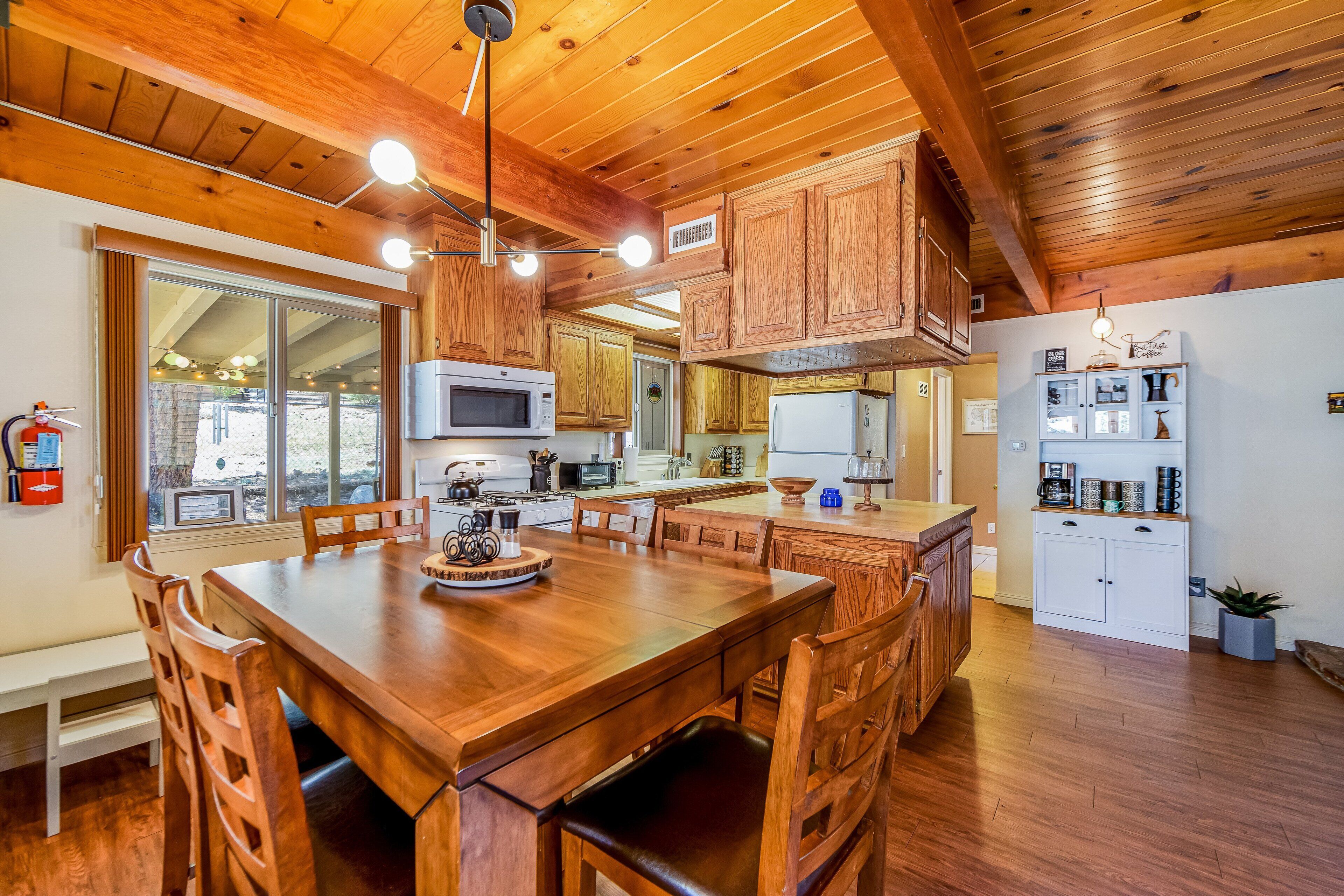 Cabin, Multiple Beds, Pool Access, Mountain View (VC471) | Private kitchen | Coffee/tea maker