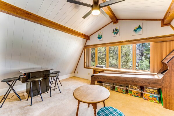 Game room - Cub Cabin #471 (Sanger)