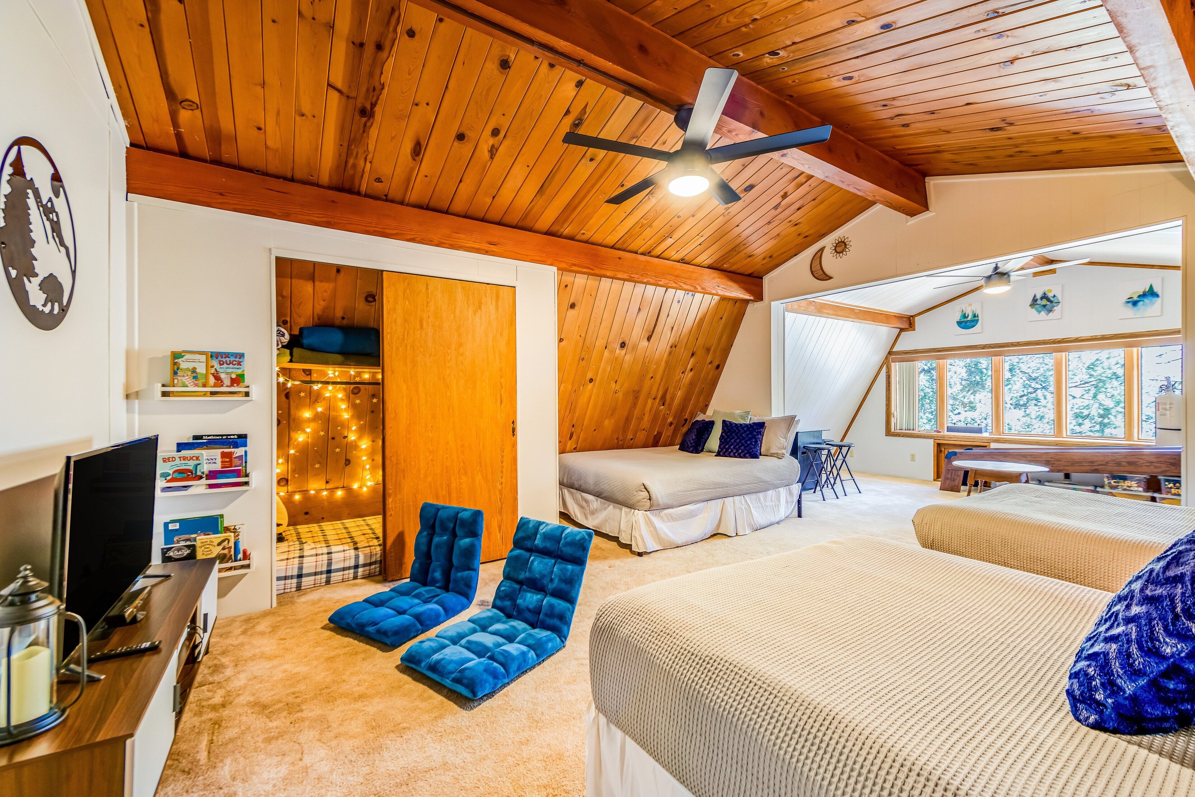 Cabin, Multiple Beds, Pool Access, Mountain View (VC471) | Individually decorated, individually furnished, bed sheets