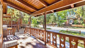 Casa, varias camas, acceso a la alberca, vista a la montaña (2561) | Vista desde la habitación