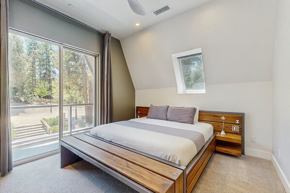 Chalet, Multiple Beds, Pool Access, Mountain View (VC350) | 4 bedrooms, individually decorated, individually furnished, bed sheets