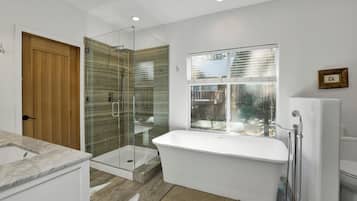 Chalet, Berbilang Katil, Pool Access, Mountain View (VC603) | Bilik Mandi | Tuala disediakan