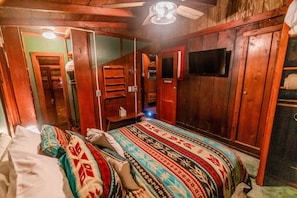 Cabin, Multiple Beds, Hot Tub, Mountain View (VC166)
