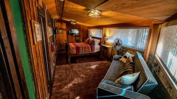 3 habitaciones, decoración personalizada y muebles diferentes