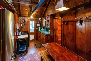 Cabin, Multiple Beds, Hot Tub, Mountain View (VC166) | Private kitchen | Coffee/tea maker